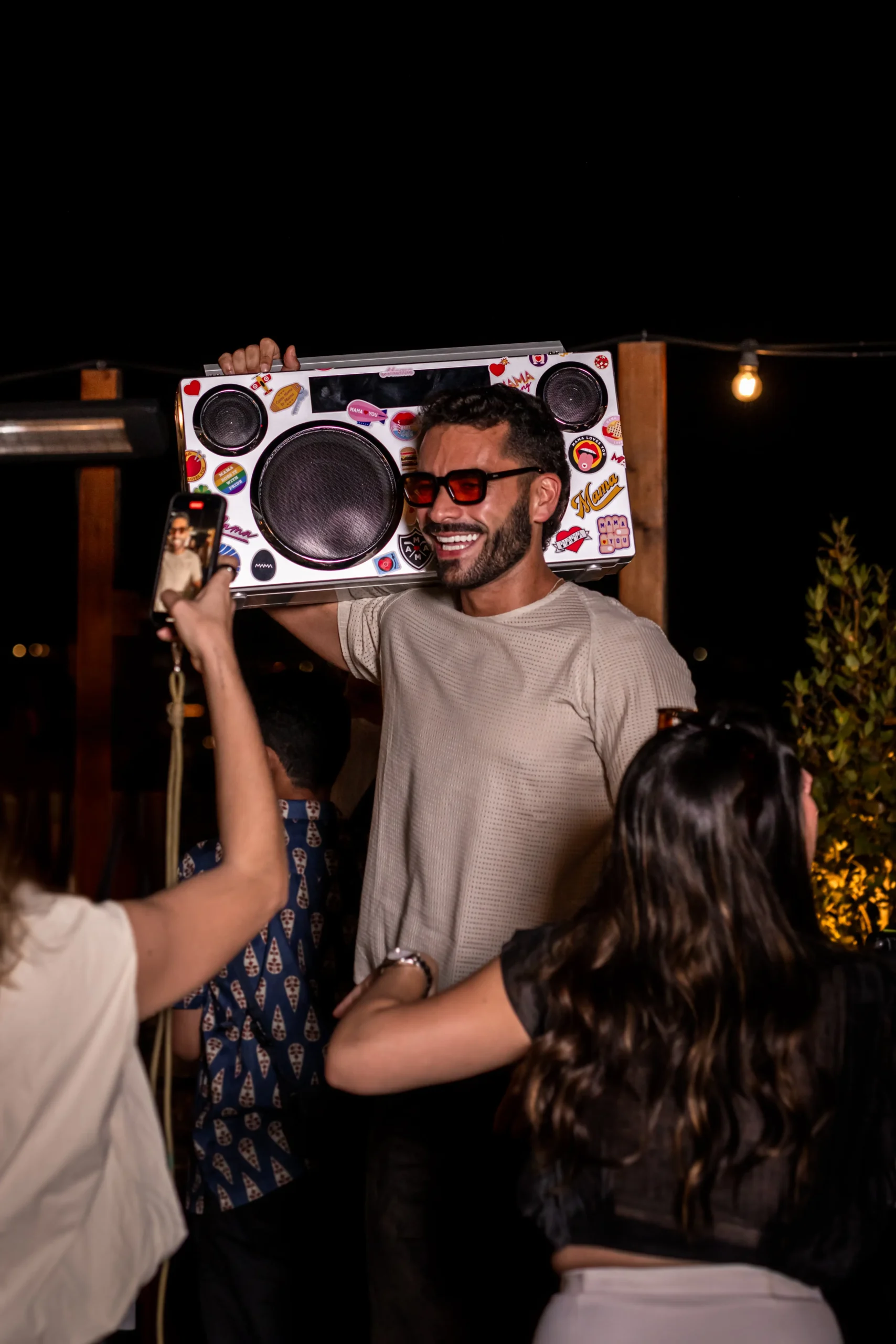Atmosfera di una festa con musica al Mama Shelter Roma, foto della struttura